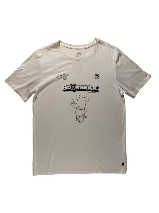 Nike sb x Bearbrick Tee